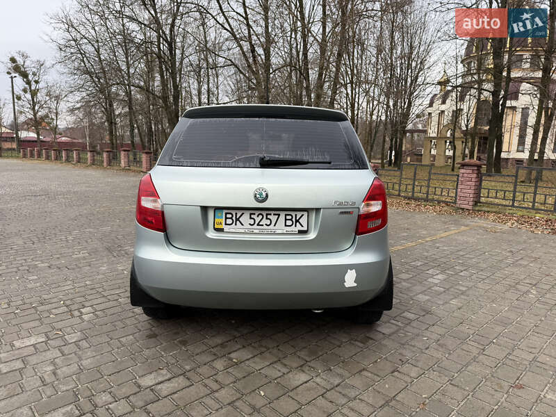 Хэтчбек Skoda Fabia 2012 в Владимирце фото 4 Хэтчбек Skoda Fabia 2012 в Владимирце