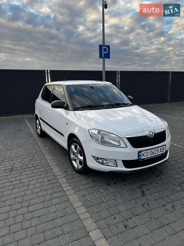 Хетчбек Skoda Fabia 2012 в Мукачевому