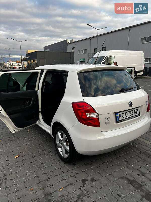 Хетчбек Skoda Fabia 2012 в Мукачевому