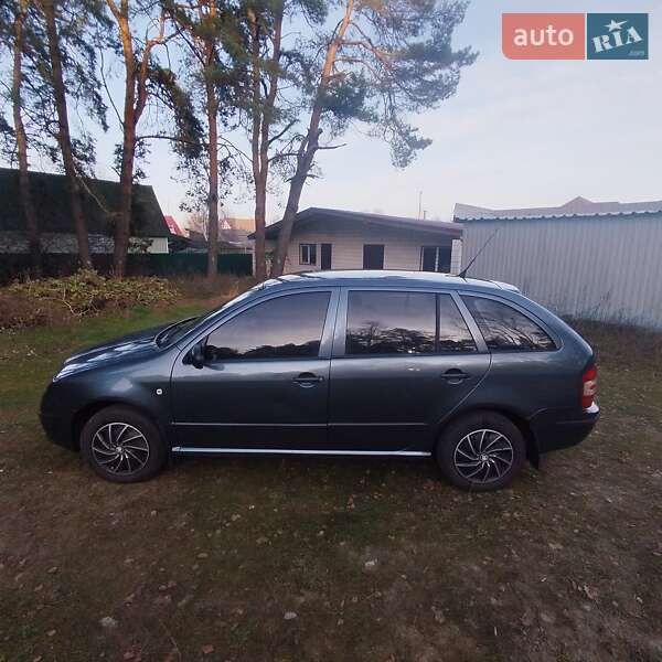 Универсал Skoda Fabia 2005 в Киеве фото 2 Универсал Skoda Fabia 2005 в Киеве