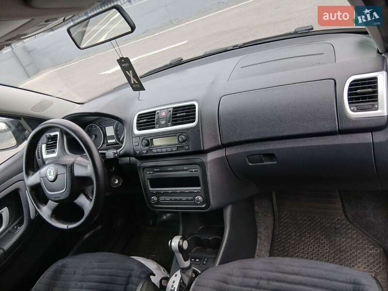 Універсал Skoda Fabia 2009 в Полтаві