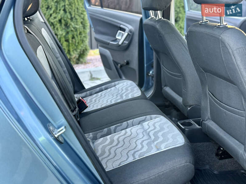 Универсал Skoda Fabia 2009 в Тернополе