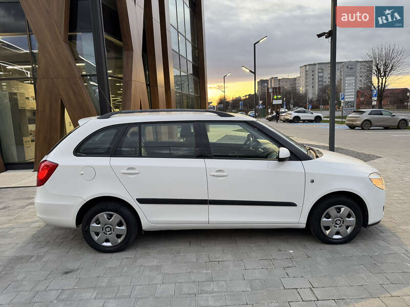 Универсал Skoda Fabia 2009 в Луцке