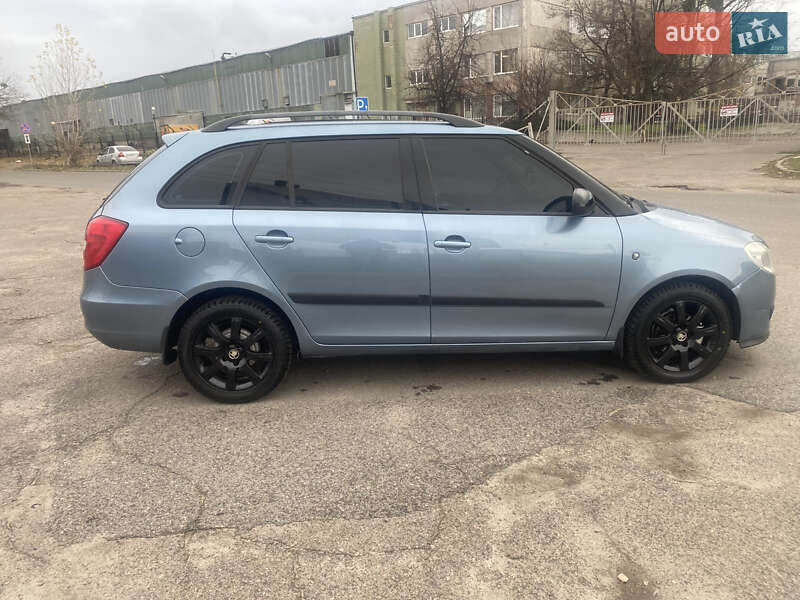 Універсал Skoda Fabia 2008 в Черкасах