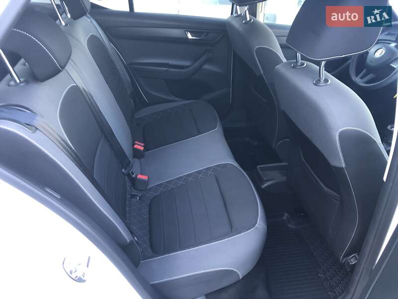 Хэтчбек Skoda Fabia 2019 в Киеве