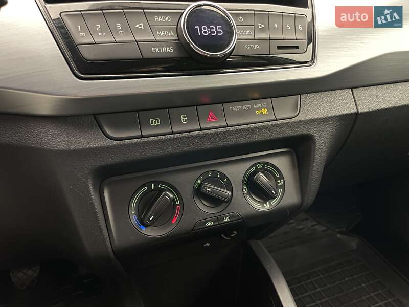 Хэтчбек Skoda Fabia 2018 в Киеве