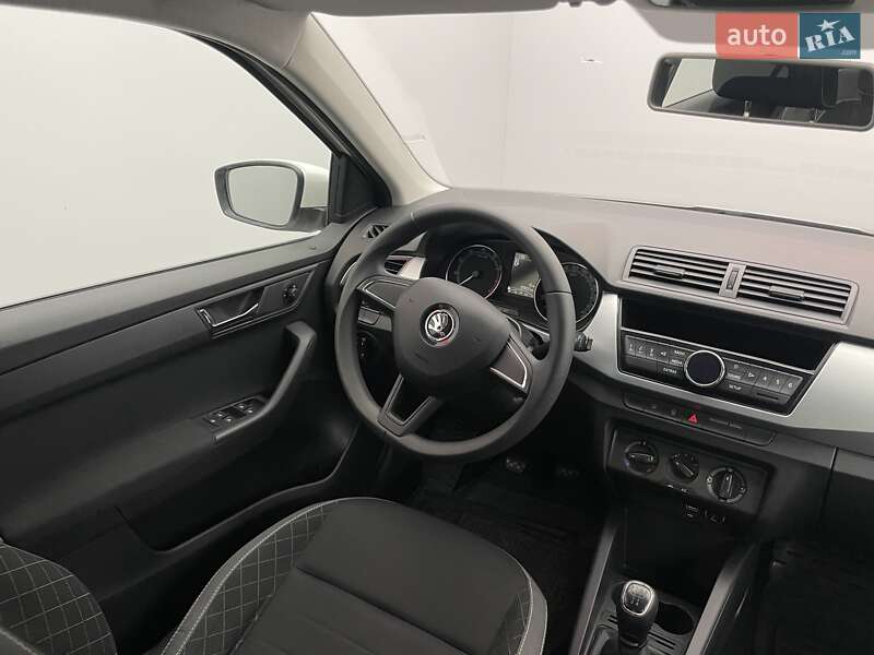 Хэтчбек Skoda Fabia 2018 в Киеве