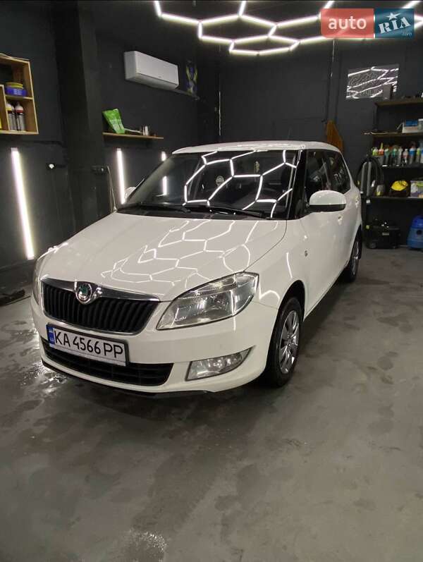 Хетчбек Skoda Fabia 2012 в Києві фото 3 Хетчбек Skoda Fabia 2012 в Києві