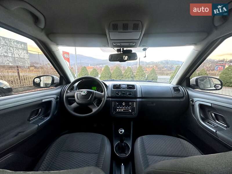 Хэтчбек Skoda Fabia 2011 в Хусте
