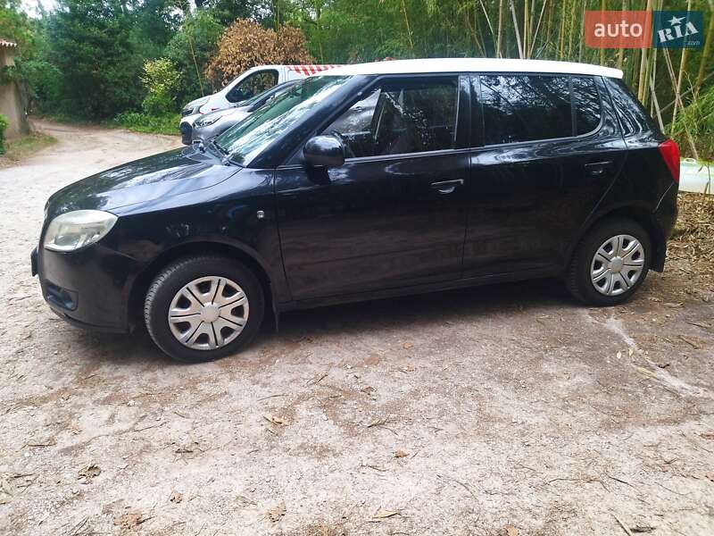 Хэтчбек Skoda Fabia 2009 в Ужгороде фото 2 Хэтчбек Skoda Fabia 2009 в Ужгороде