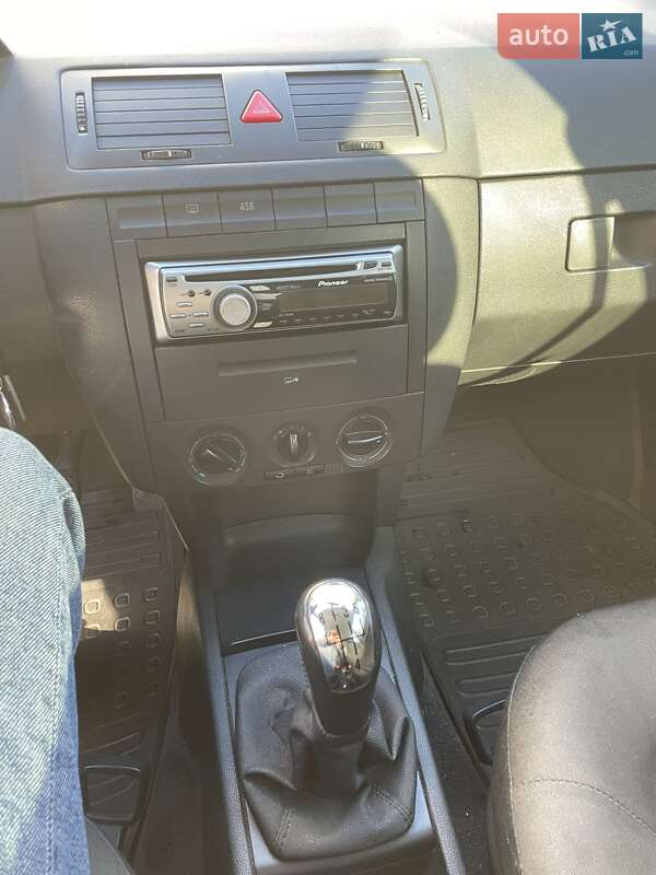 Универсал Skoda Fabia 2004 в Шептицькому фото 15 Универсал Skoda Fabia 2004 в Шептицькому