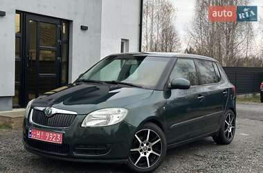 Хэтчбек Skoda Fabia 2007 в Маневичах