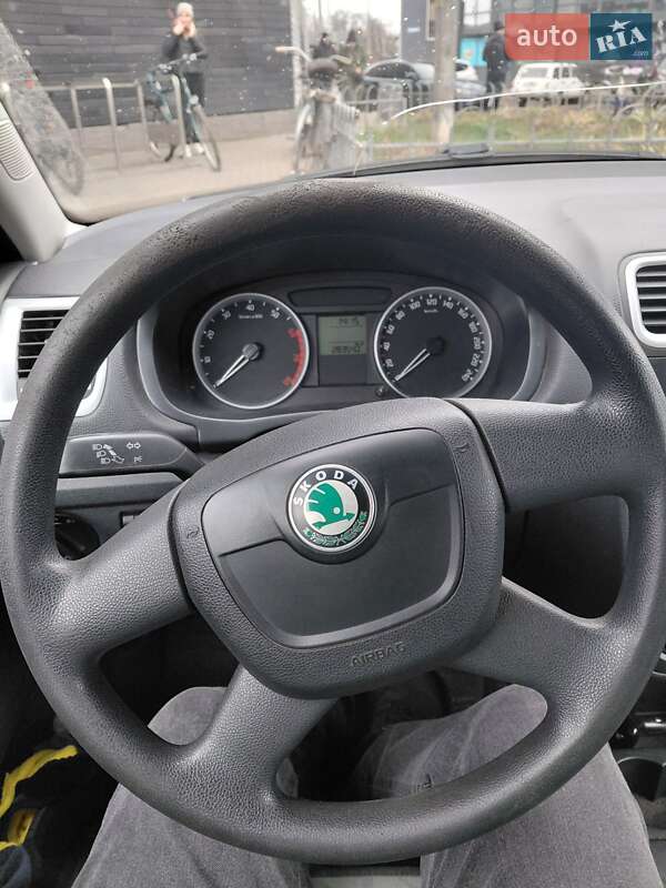 Хэтчбек Skoda Fabia 2009 в Лубнах фото 12 Хэтчбек Skoda Fabia 2009 в Лубнах