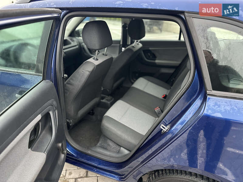 Универсал Skoda Fabia 2011 в Ровно фото 20 Универсал Skoda Fabia 2011 в Ровно