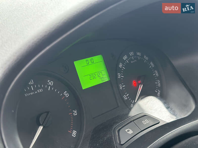 Универсал Skoda Fabia 2011 в Ровно фото 29 Универсал Skoda Fabia 2011 в Ровно