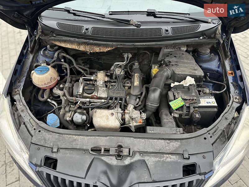 Универсал Skoda Fabia 2011 в Ровно фото 35 Универсал Skoda Fabia 2011 в Ровно