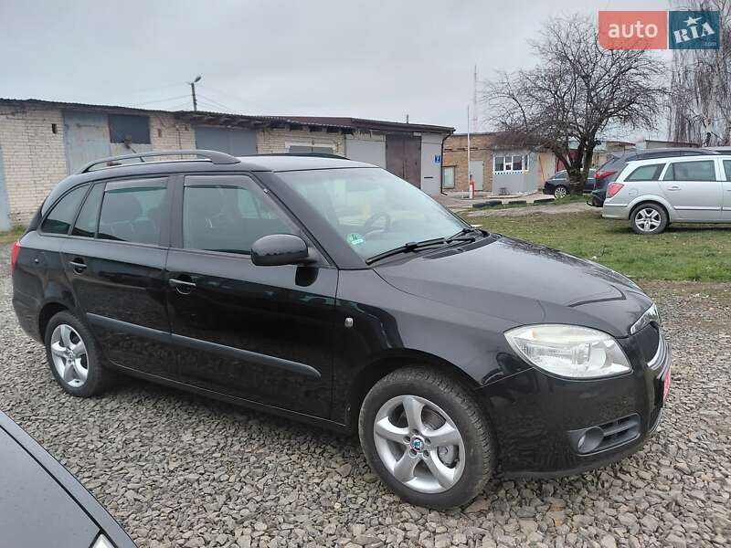 Универсал Skoda Fabia 2009 в Ровно фото 4 Универсал Skoda Fabia 2009 в Ровно