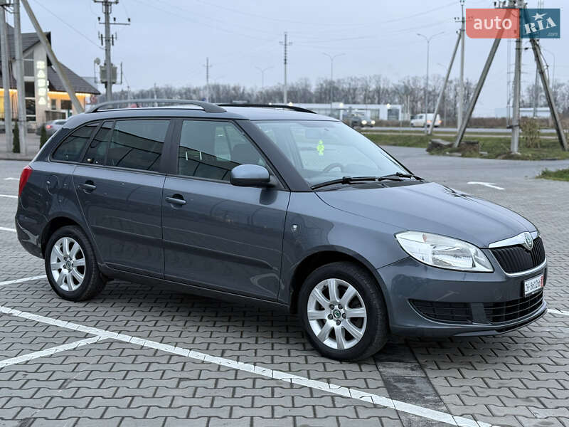 Универсал Skoda Fabia 2011 в Луцке