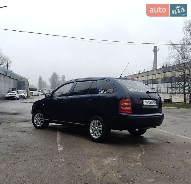 Универсал Skoda Fabia 2003 в Киеве