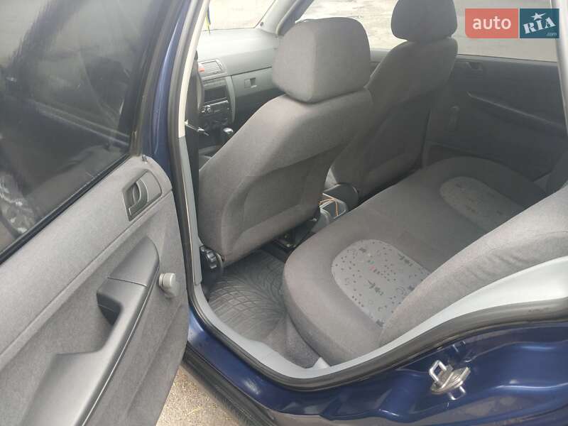 Универсал Skoda Fabia 2003 в Киеве