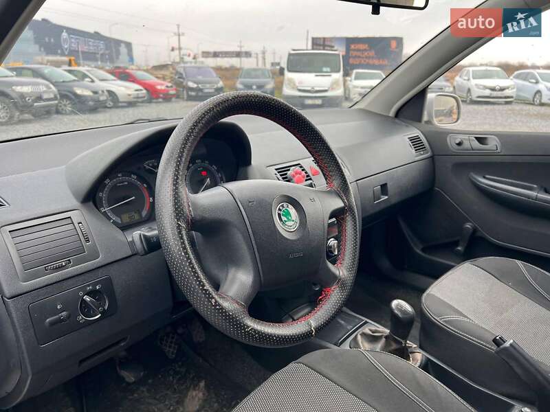 Хэтчбек Skoda Fabia 2006 в Львове