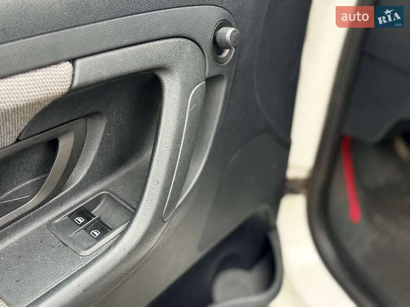 Хэтчбек Skoda Fabia 2009 в Львове фото 11 Хэтчбек Skoda Fabia 2009 в Львове