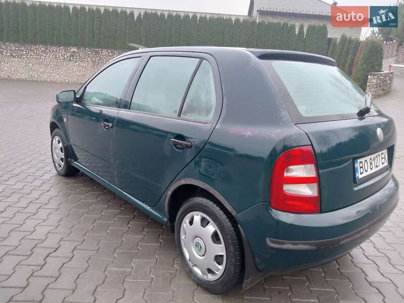 Хэтчбек Skoda Fabia 2001 в Волочиске