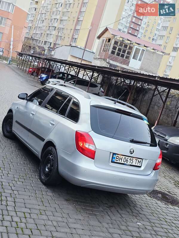 Універсал Skoda Fabia 2011 в Одесі