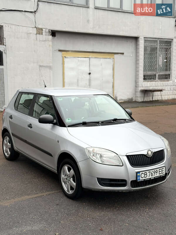 Хетчбек Skoda Fabia 2009 в Чернігові