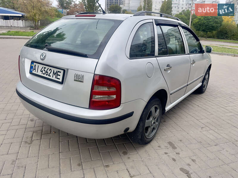 Універсал Skoda Fabia 2002 в Черкасах