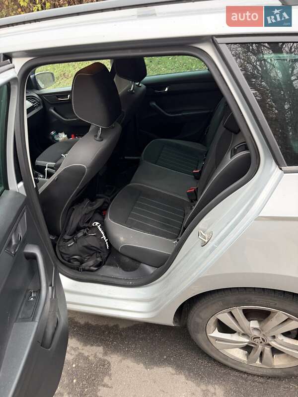 Универсал Skoda Fabia 2021 в Киеве