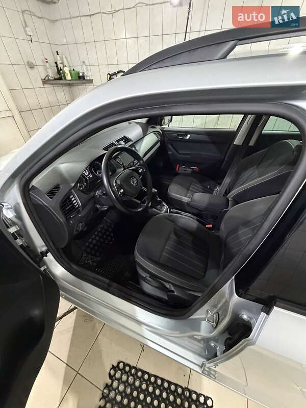 Универсал Skoda Fabia 2021 в Киеве