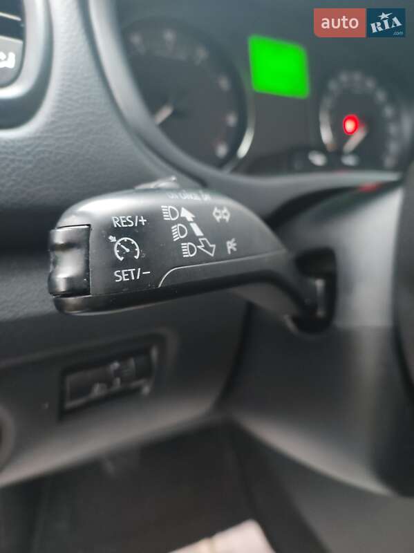 Хэтчбек Skoda Fabia 2010 в Луцке