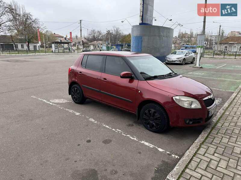 Хэтчбек Skoda Fabia 2008 в Николаеве