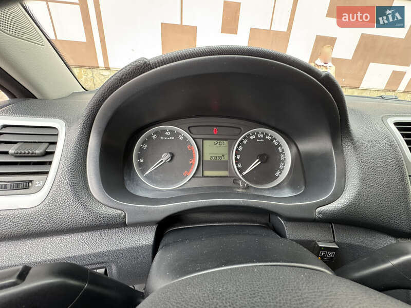 Хэтчбек Skoda Fabia 2008 в Николаеве