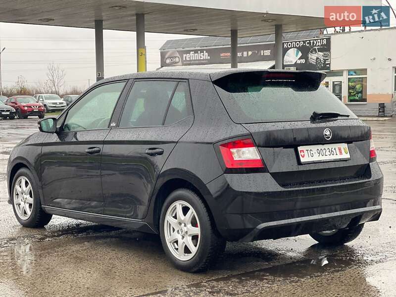 Хэтчбек Skoda Fabia 2016 в Ужгороде