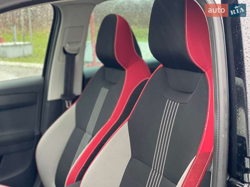 Хэтчбек Skoda Fabia 2016 в Ужгороде