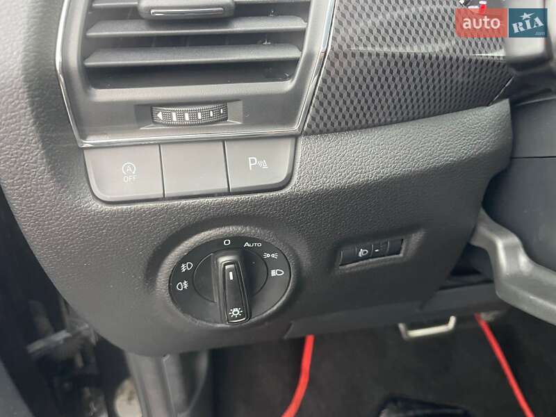 Хэтчбек Skoda Fabia 2016 в Ужгороде