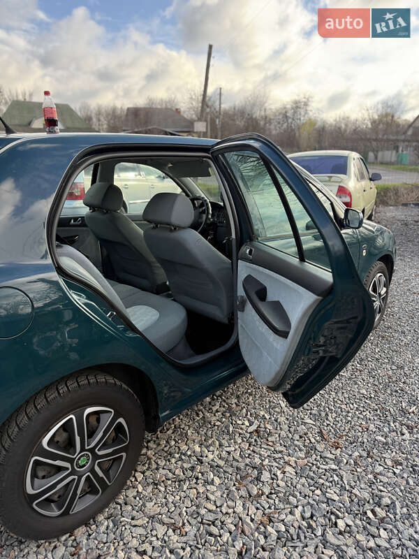 Хэтчбек Skoda Fabia 2000 в Смеле фото 16 Хэтчбек Skoda Fabia 2000 в Смеле