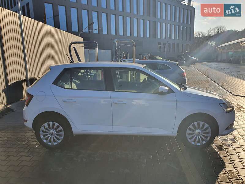 Хэтчбек Skoda Fabia 2019 в Киеве