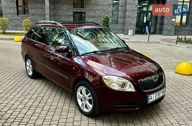 Универсал Skoda Fabia 2009 в Киеве