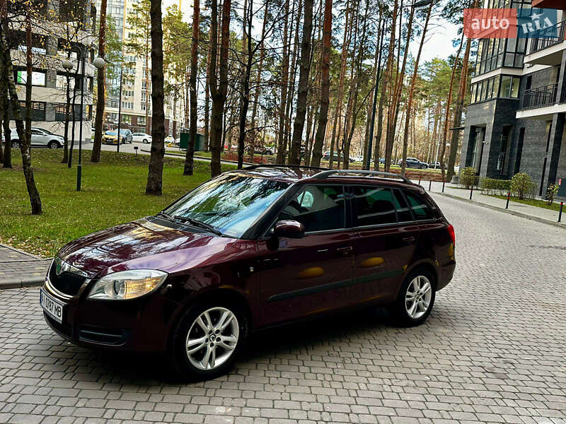Универсал Skoda Fabia 2009 в Киеве