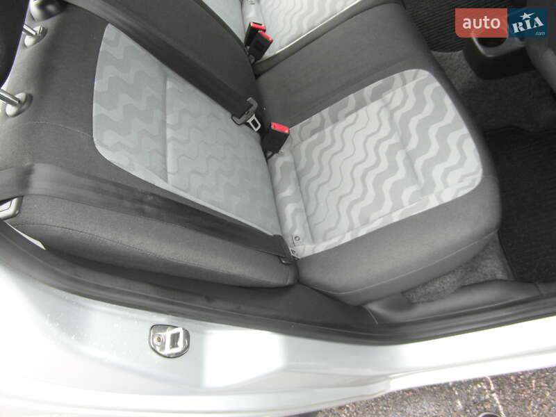 Хэтчбек Skoda Fabia 2010 в Кропивницком