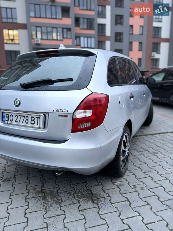 Универсал Skoda Fabia 2011 в Тернополе