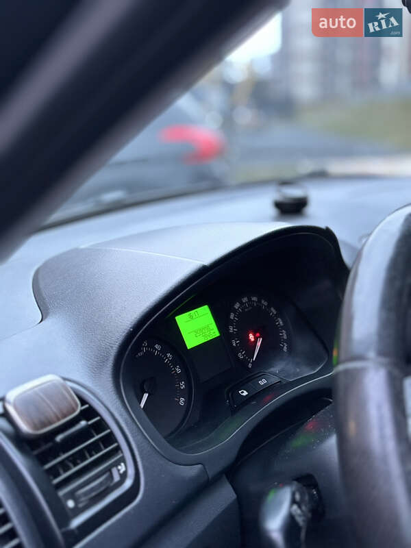 Универсал Skoda Fabia 2011 в Тернополе