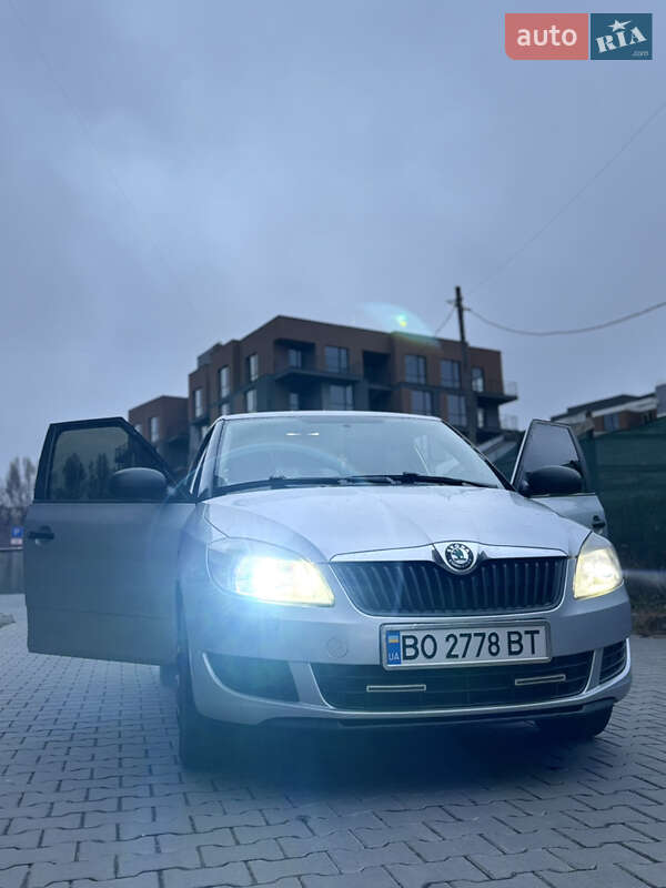 Универсал Skoda Fabia 2011 в Тернополе