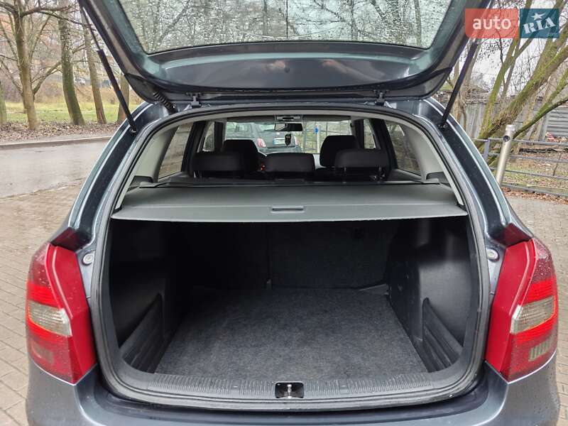 Універсал Skoda Fabia 2010 в Києві