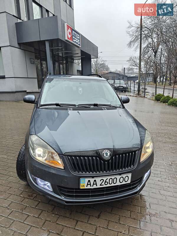 Універсал Skoda Fabia 2010 в Києві