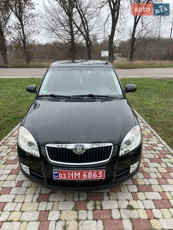 Хэтчбек Skoda Fabia 2008 в Хороле