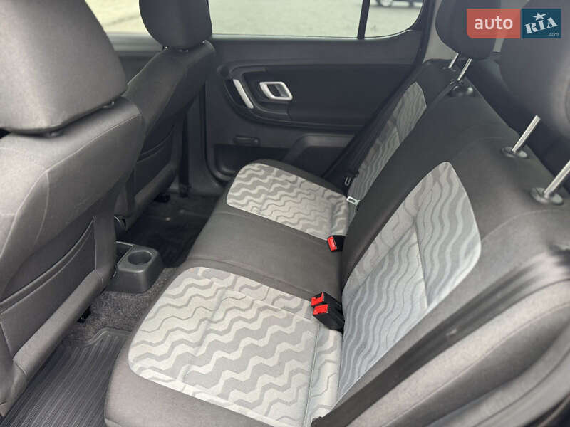 Хэтчбек Skoda Fabia 2008 в Днепре